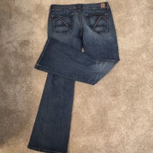 Stretchy GUESS jeans